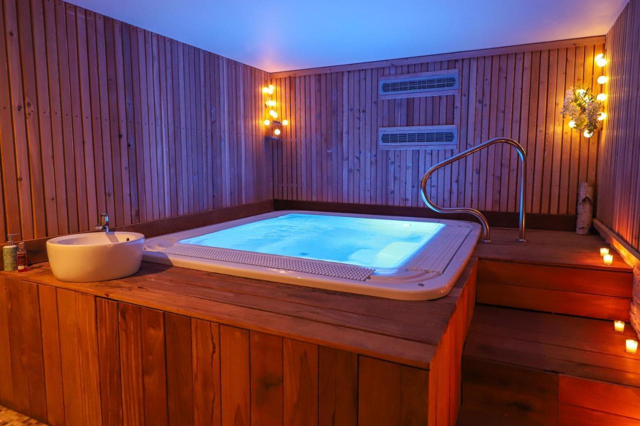 Hotel Spa Le Miel Des Muses ブリーブ・ラ ・ガイヤルド エクステリア 写真